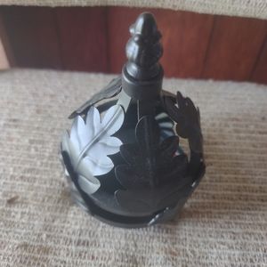 VINTAGE DECORATIVE TIN VOTIVE/CANDLE HOLDER.